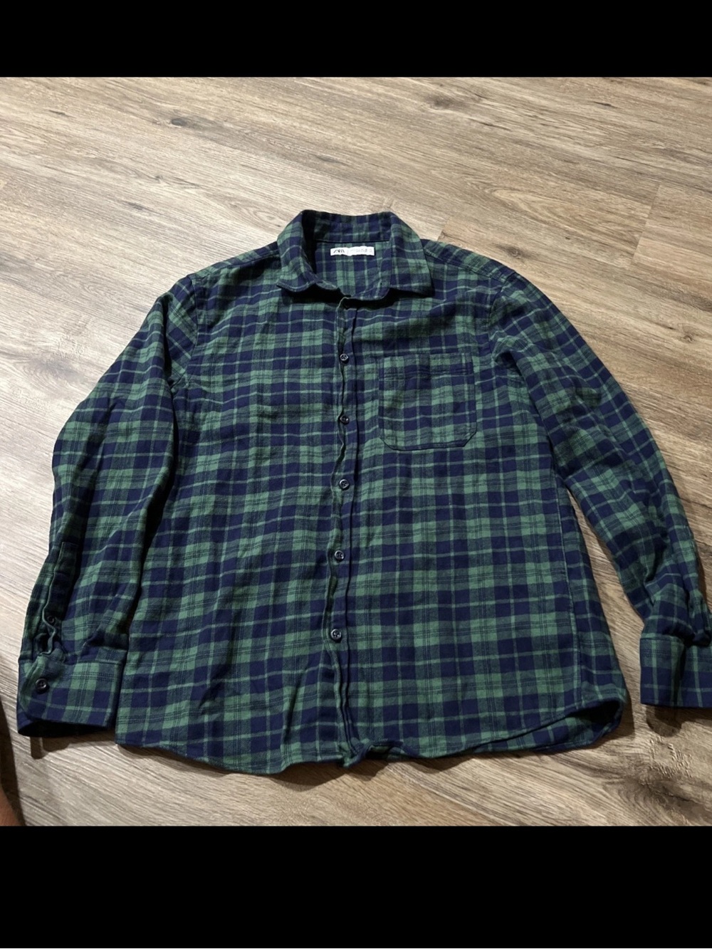 Zara Green & Navy Plaid Button-Down Shirt - Men's Casual Flannel